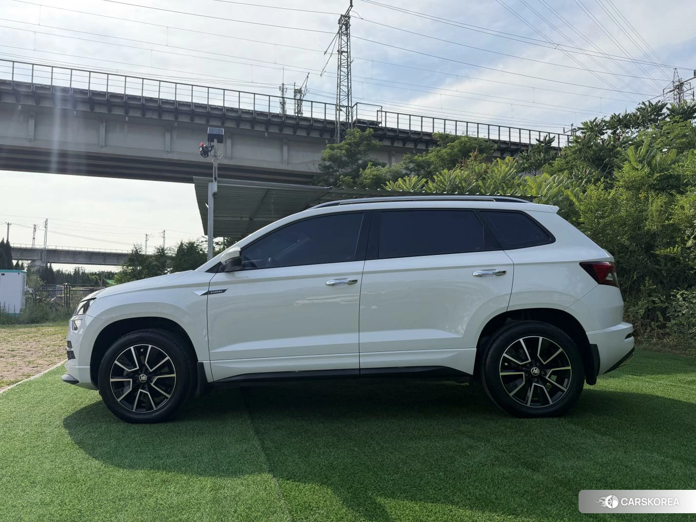 Skoda Karoq 2022 Белый из Китая, фото 2