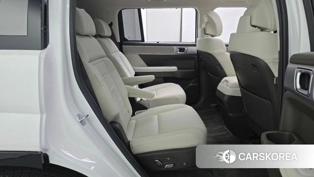 Hyundai Santa Fe (MX5) 2024 Белый из Кореи, фото 2