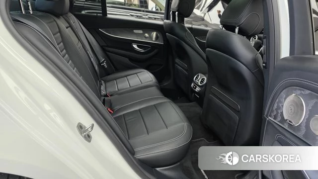 Mercedes-Benz E-Class W213 2022 Белый из Кореи, фото 2