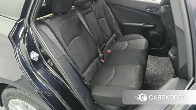Toyota Prius 4th Generation 2021 Черный из Кореи, фото 2