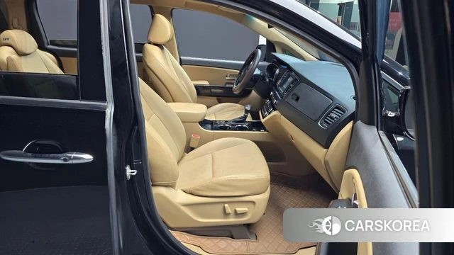 Kia The New Carnival 2019 Черный из Кореи, фото 2