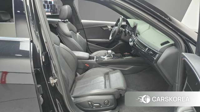 Audi A4 (B9) 2020 Черный из Кореи, фото 2