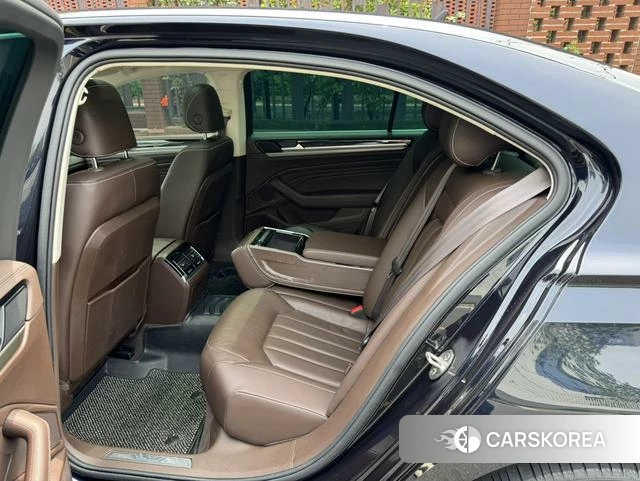 Volkswagen Phideon 2022 Синий из Китая, фото 2