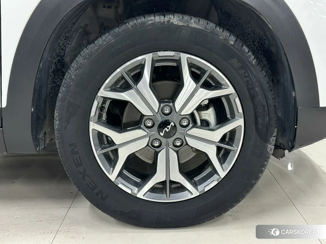 Kia KX3 2021 Белый из Китая, фото 2
