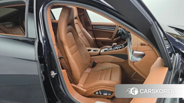 Porsche Panamera (971) 2021 Черный из Кореи, фото 2