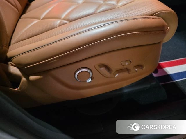 Genesis GV80 2024 Серебристо-серый из Кореи, фото 2