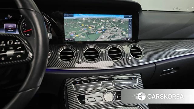 Mercedes-Benz E-Class W213 2019 Белый из Кореи, фото 2