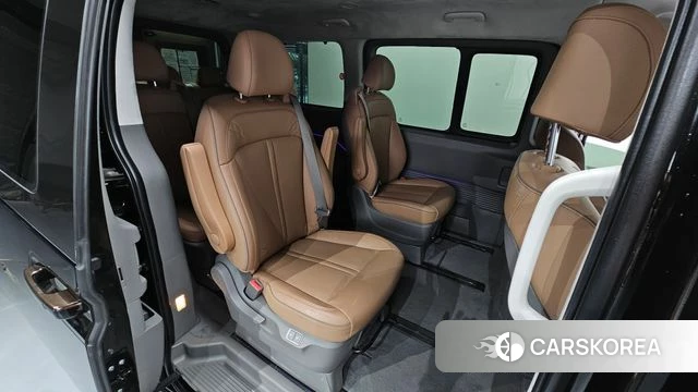 Hyundai Staria 2025 Черный из Кореи, фото 2
