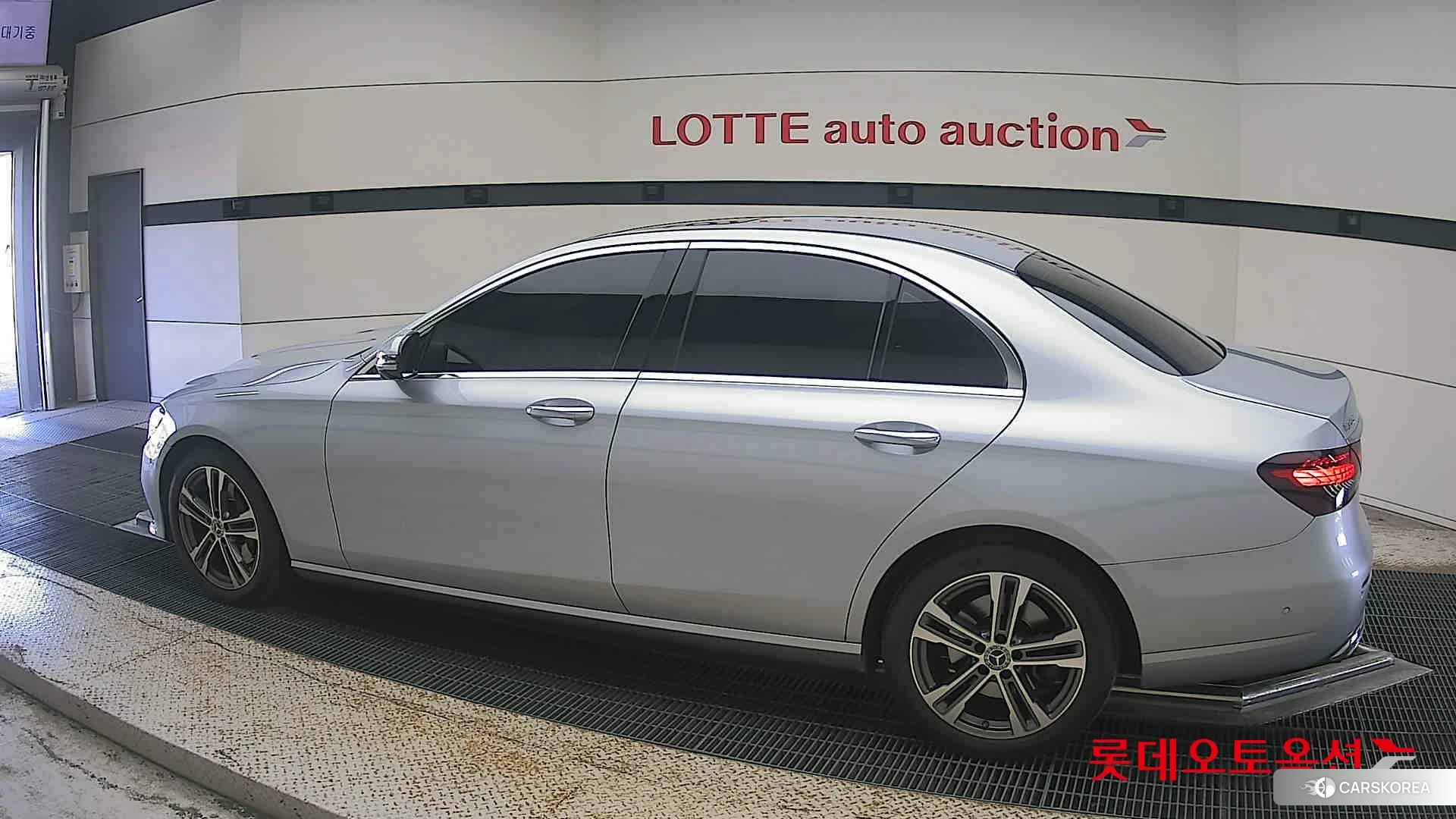 Mercedes-Benz Mercedes-Benz E350 4MATIC id 4989966 из Кореи 2
