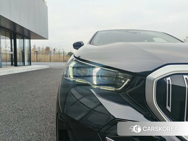 BMW 5 series 2025 Черный из Китая, фото 2