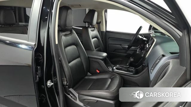 Chevrolet (GM Daewoo) Real New Colorado 2021 Черный из Кореи, фото 2