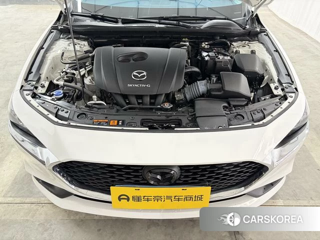 Mazda 3 2024 Белый из Китая, фото 2