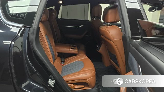 Maserati Levante 2021 Черный из Кореи, фото 2