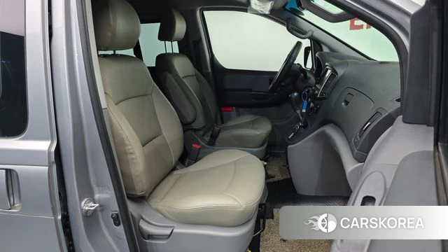 Hyundai The New Grand Starex 2020 Серебряный из Кореи, фото 2