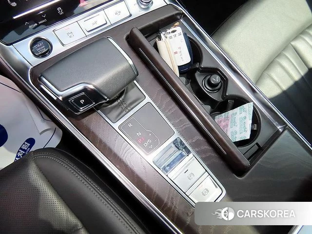 Audi A6 (C8) 2023 Белый из Кореи, фото 2