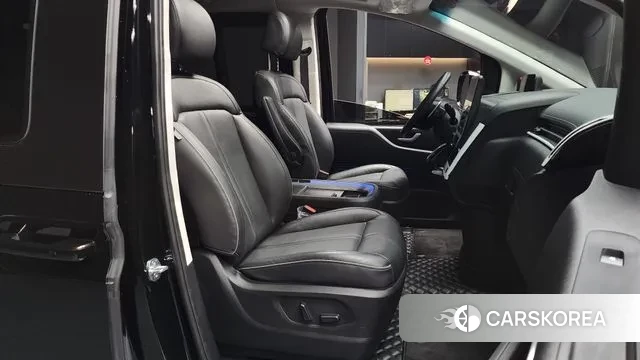 Hyundai Staria 2021 Черный из Кореи, фото 2