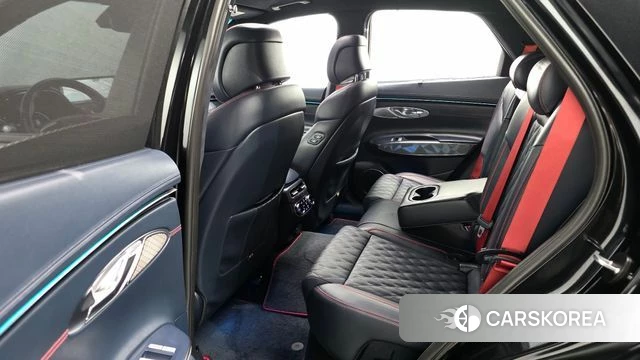 Genesis GV70 2022 Черный из Кореи, фото 2