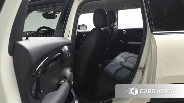 Mini Cooper 2022 Жемчужный цвет из Кореи, фото 2