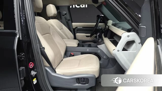 Land Rover Defender (L663) 2022 Черный из Кореи, фото 2