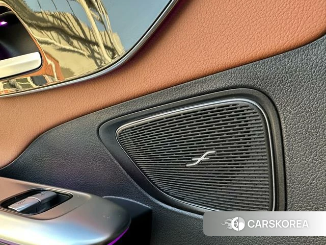 Mercedes-Benz C-class 2024 Белый из Китая, фото 2
