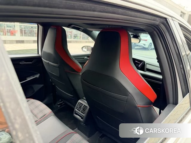 Volkswagen Golf 2025 Белый из Китая, фото 2