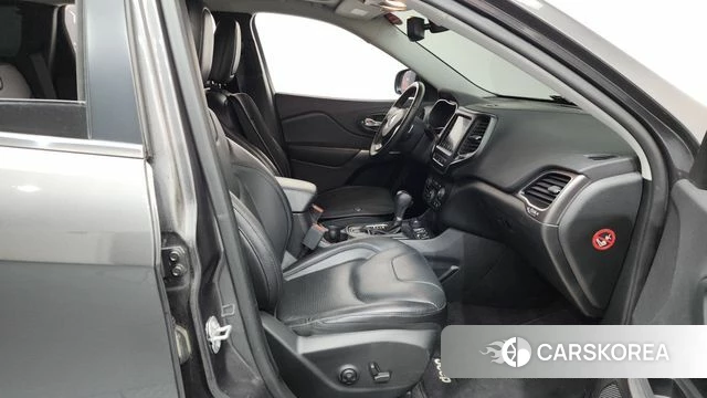 Jeep Cherokee (KL) 2018 Серый из Кореи, фото 2