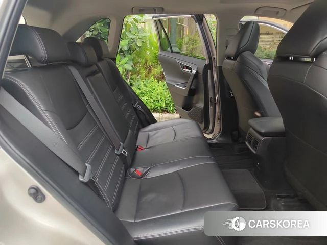 Toyota Wildlander 2021 Серебристо-серый из Китая, фото 2