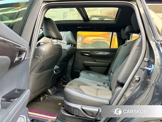 Toyota Crown 2022 Черный из Китая, фото 2