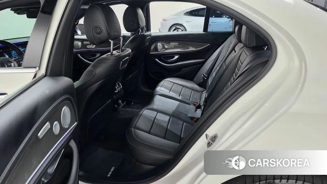 Mercedes-Benz E-Class W213 2019 Белый из Кореи, фото 2