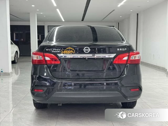 Nissan Sylphy 2022 Черный из Китая, фото 2