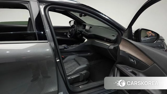 Peugeot 3008 second generation 2024 Серый из Кореи, фото 2