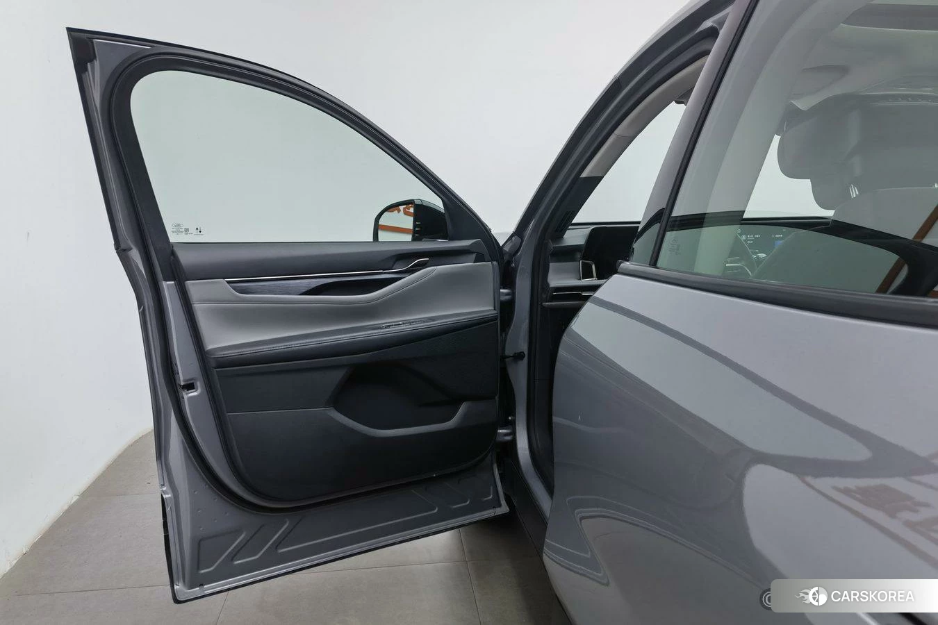Ford Edge 2023 Темно-серый из Китая, фото 2