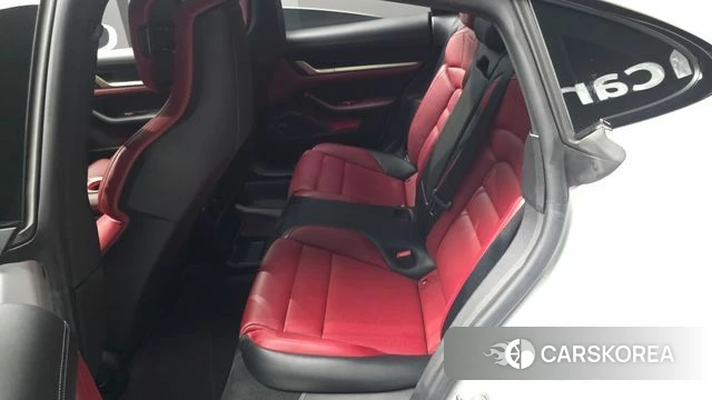 Porsche Taycan 2022 Белый из Кореи, фото 2