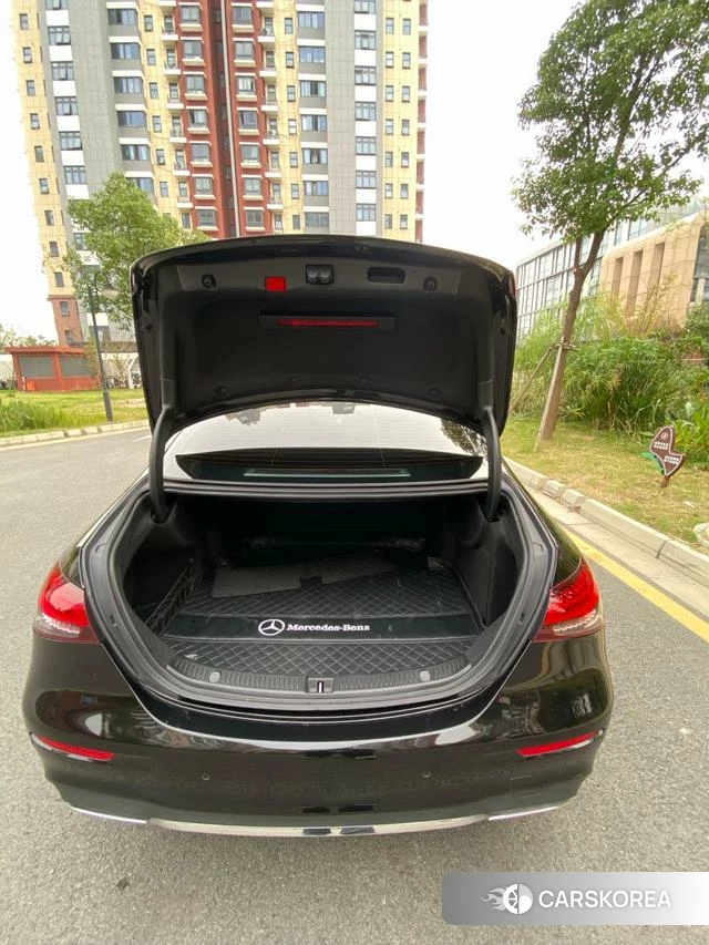 Mercedes-Benz E-Class 2021 Черный из Китая, фото 2