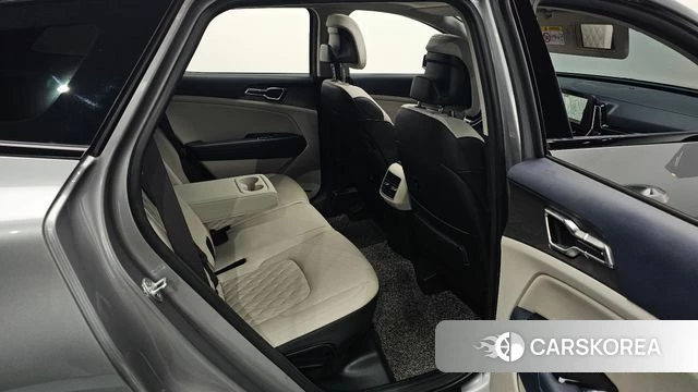 Kia Sportage 5th Generation 2021 Серебристо-серый из Кореи, фото 2
