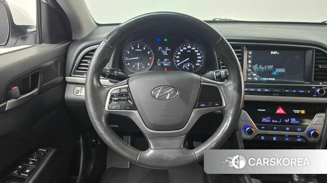 Hyundai Avante AD 2018 Белый из Кореи, фото 2