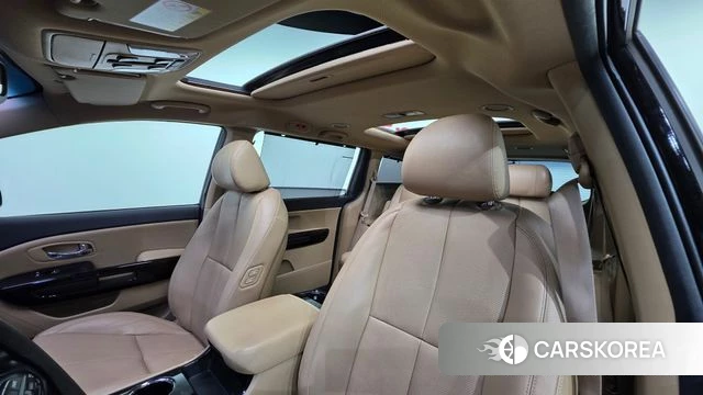 Kia The New Carnival 2019 Черный из Кореи, фото 2