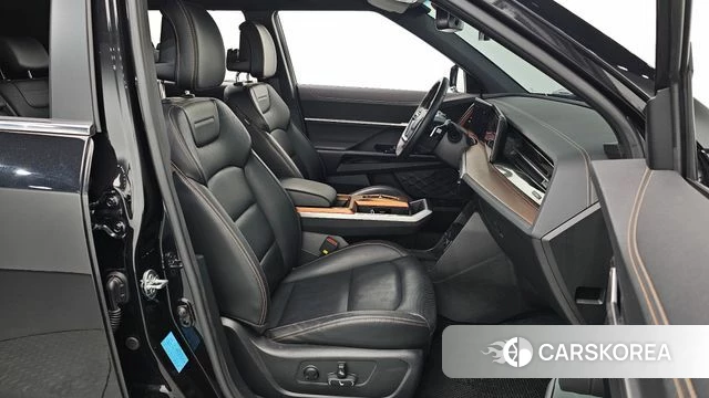 Ssangyong Torres EVX 2024 Черный из Кореи, фото 2