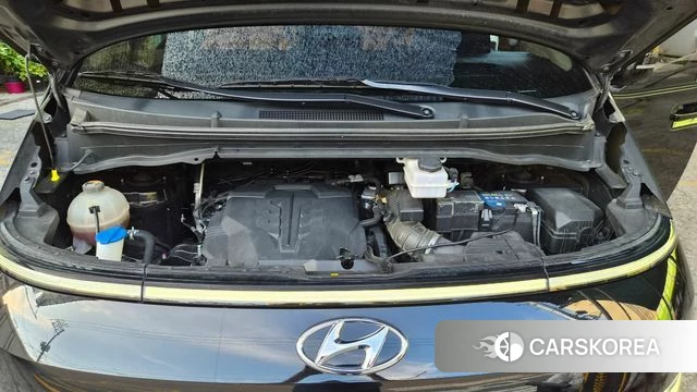 Hyundai Staria 2023 Черный из Кореи, фото 2