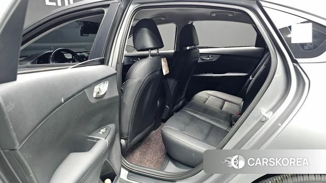 Kia The New K3 2nd generation 2021 Серебристо-серый из Кореи, фото 2