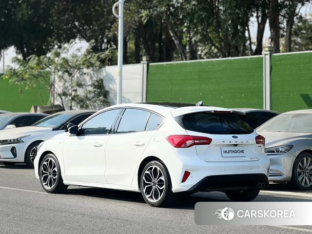 Ford Focus 2021 Белый из Китая, фото 2