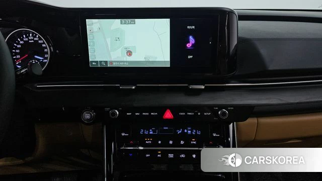 Kia Carnival 4th generation 2023 Белый из Кореи, фото 2