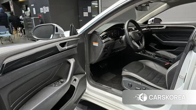 Volkswagen Arteon 2022 Белый из Кореи, фото 2