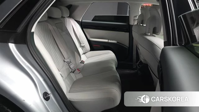 Hyundai Grandeur Hybrid (GN7) 2025 Серебряный из Кореи, фото 2