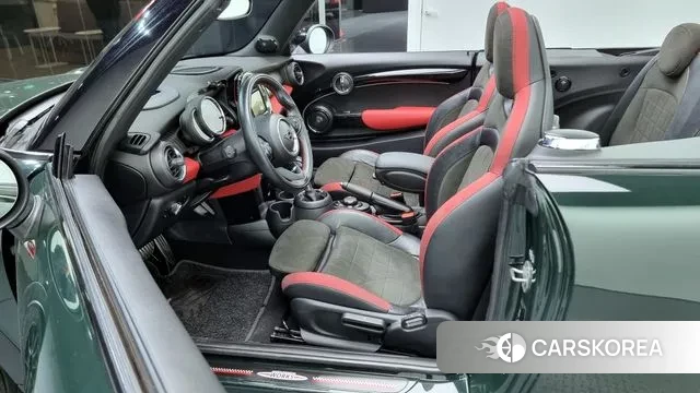 Mini Cooper S Convertible 2019 Темно-зеленый из Кореи, фото 2