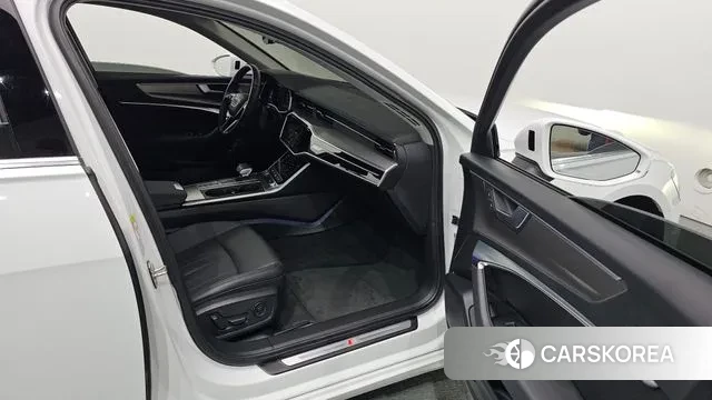 Audi A6 (C8) 2020 Белый из Кореи, фото 2