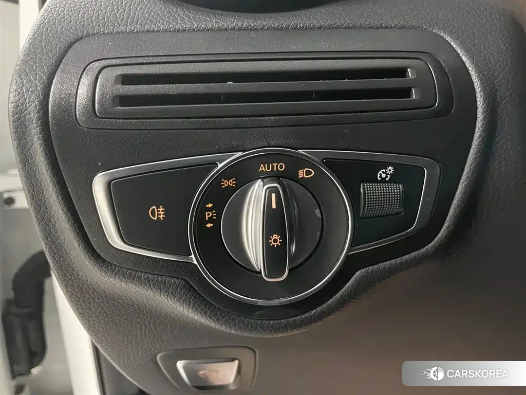 Mercedes-Benz GLC 2023 Белый из Китая, фото 2