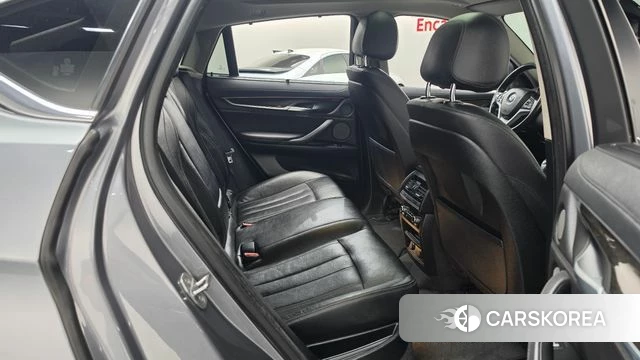 BMW X6 (F16) 2018 Серебристо-серый из Кореи, фото 2