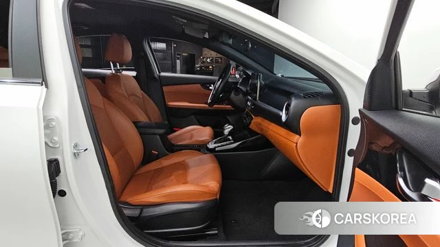 Kia The New K3 2nd generation 2022 Белый из Кореи, фото 2