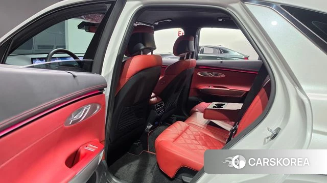 Genesis GV70 2024 Белый из Кореи, фото 2